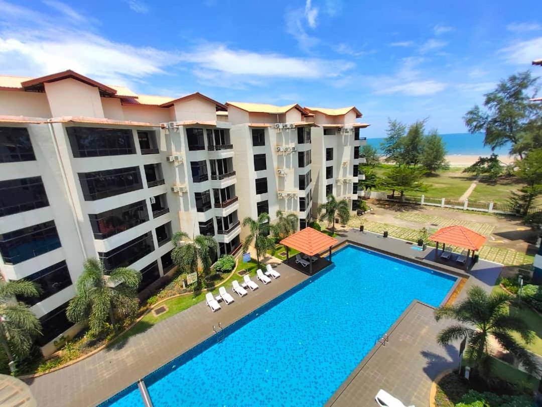 Samsuria Private Beach Front Apartment Kuantan Exterior photo