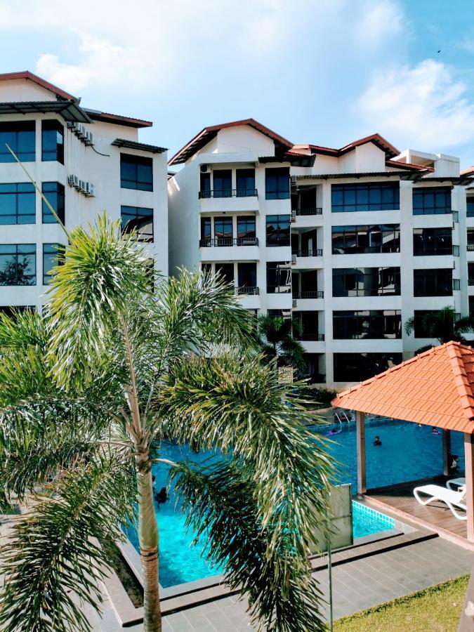 Samsuria Private Beach Front Apartment Kuantan Exterior photo